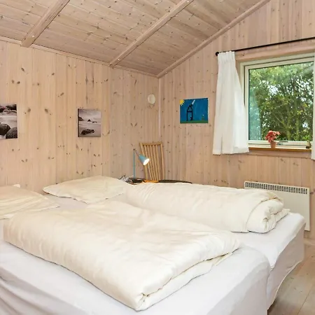 4 Star Holiday In * Hemmet