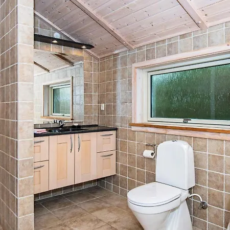 4 Star Holiday In * Hemmet