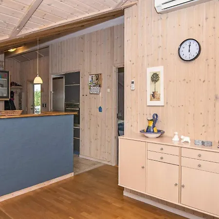 4 Star Holiday In * Hemmet